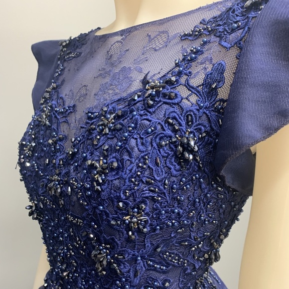 Dress - Picture 1 of 3